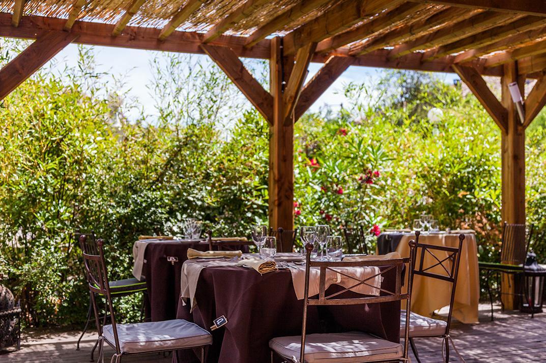 فندق Logis Le Relais Sarrasin Vezenobres المظهر الخارجي الصورة